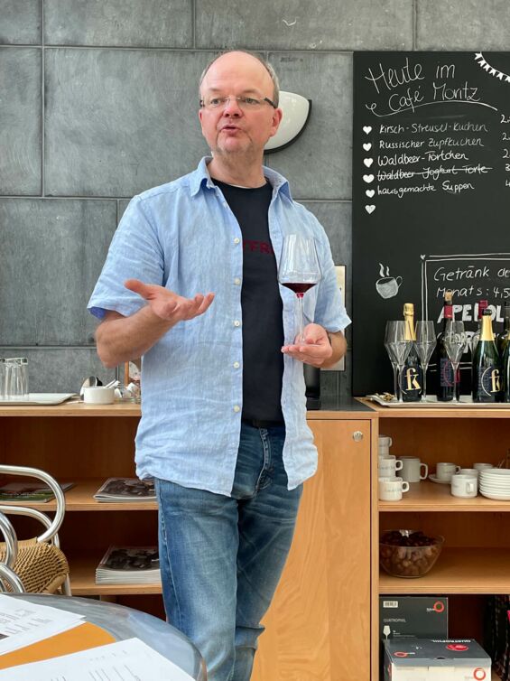 Weinprobe - Frank Smola, 2021 Foto: HD